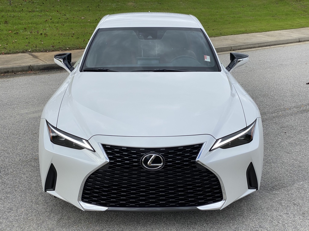 Lexus is300 2021